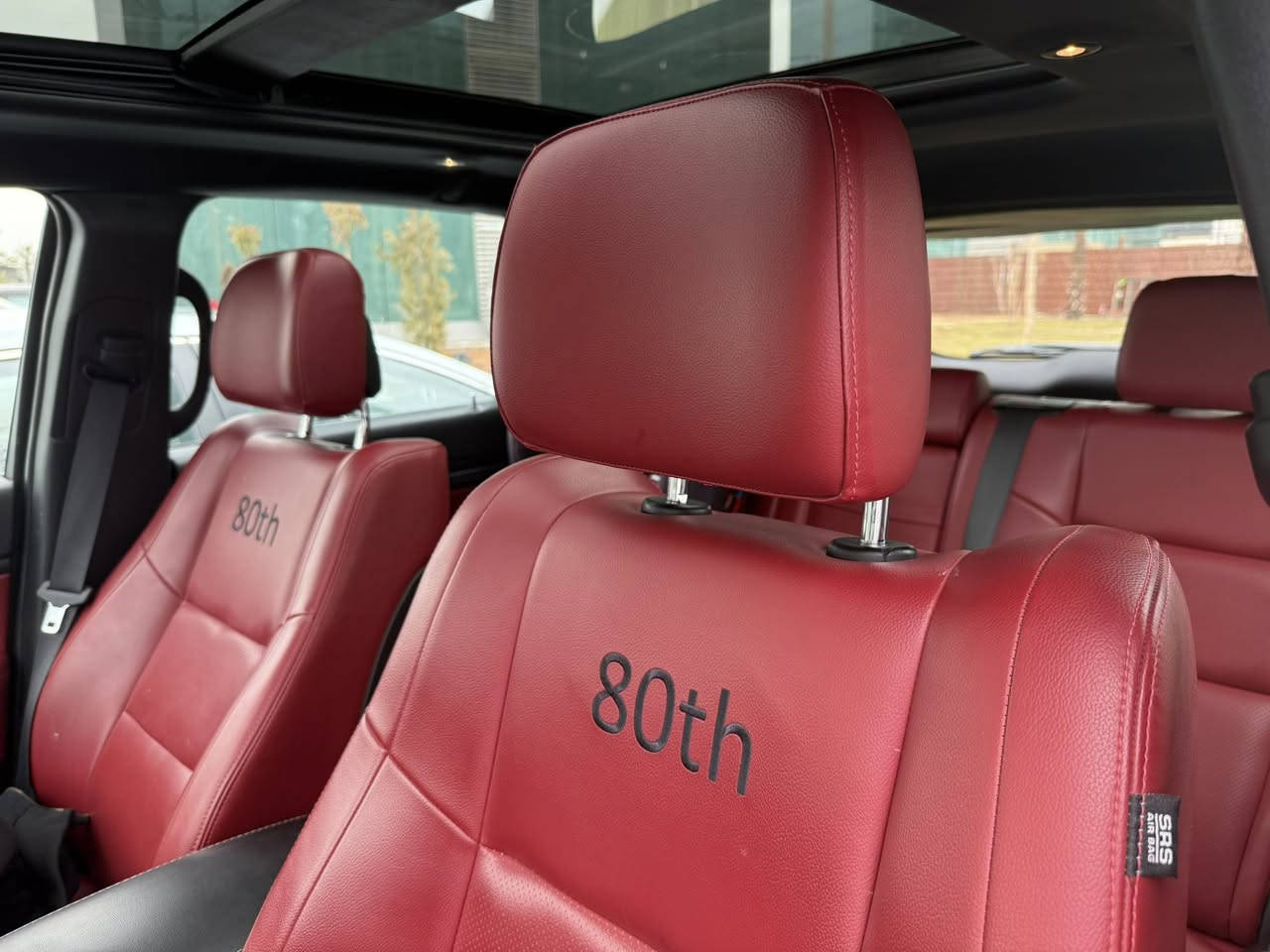 جيب كراند شيروكي اعلى من لمتد موديل ٢٠٢١ لون ازرق ماشية ٦٥٢٠٠ ميل رقم اربيل وكالة هارلم
مكفولة بدون حادث او صبغ مغلفة PPF
المواصفات
محرك ٣.٦ لتر
كاميرا خلفية
سقف بانورامي
باب خلفي كهربائي
نزول منحدرات
حساسات امامي خلفي و جانبي
خاصية الاصطفاف الذاتي
كراسي جلد تدفئة و تبريد (الامامي) و تدفئة ( خلفي)
خزن وضع المقاعد
تدفئة المقود (الستيرنج ويل)
خاصية النقطة العمياء
دخول ابواب ذكي
تحكم درجة الحرارة اوتوماتيكي
خاصية التوقف الذاتي عند الطوارئ
خاصية التشغيل عن بعد
ابل كار بلاي و اندرويد اوتو
وضعيات قيادة مختلفة (رياضي، عادي،مريح)
وضعيات للقيادة خاصة لمختلف الطرق  (صخور، ثلج، طين، رمل و اتوماتيك)
نظام الثبات الكهربائي 
نظام التنبيه النشط من التصادم الامامي
نظام مانع قفل الكوابح (ABS)
خاصية الحفاظ على المسار 
مثبت سرعة تفاعلي
مرايا جانبية قابل للطوي كهربائيا مزودة بمسخن (هيتر) لمنع الضباب
اضواء ضباب امامي و خلفي
وسائد هوائية عدد ٨
ويل قياس ٢٠
شاشة قياس ٨.٤ انش
تبريد امامي و خلفي
مخارج شحن مختلفة
تعديل وضع المقود كهربائيا
بخاخات لغسل المصابيح الامامية
للتواصل ***********
