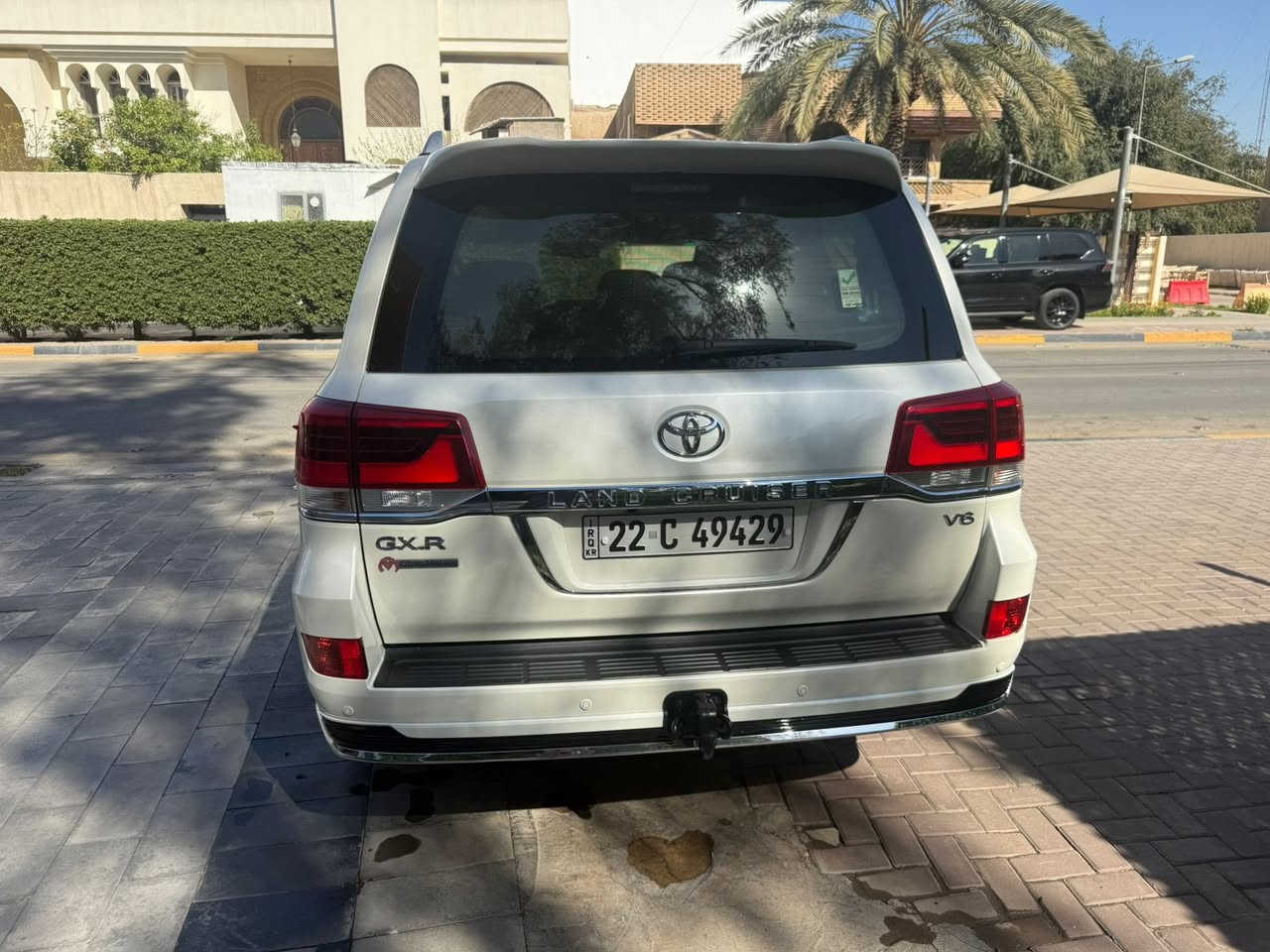 السلام عليكم
لاندكروز 2017
رقم اربيل ماشية 88 الف 
السيارة بيها صبغ دعامية امامية شادلها مال 19 
والدعامية الخلفية صبغ شبرين فقط
بقية السيارة بيها بوارد وتكحيل بكم مكان 
السيارة بدون تبديل  وبدون صبغ اي قطعة 
احلى من الصور السيارة بهواية تجي تشوفها وتحكم بالصور كلش مظلومة
مكان السيارة بغداد والانبار الخالدية

***********
