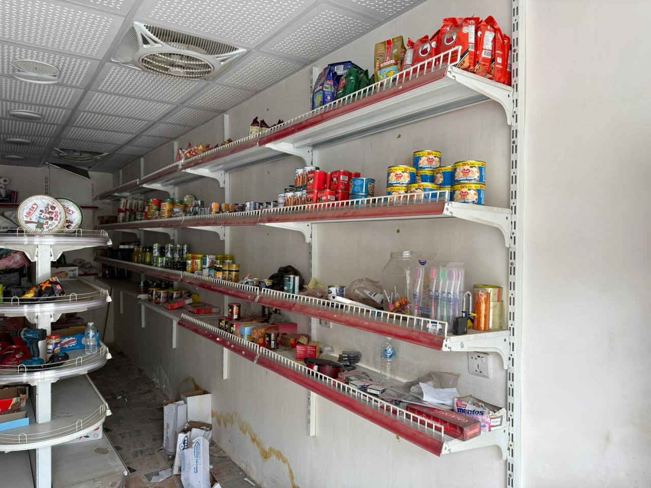 السلام عليكم رفوف للبيع مكاني بغداد الاعظمية للتواصل الاتصال على الرقم 
***********
