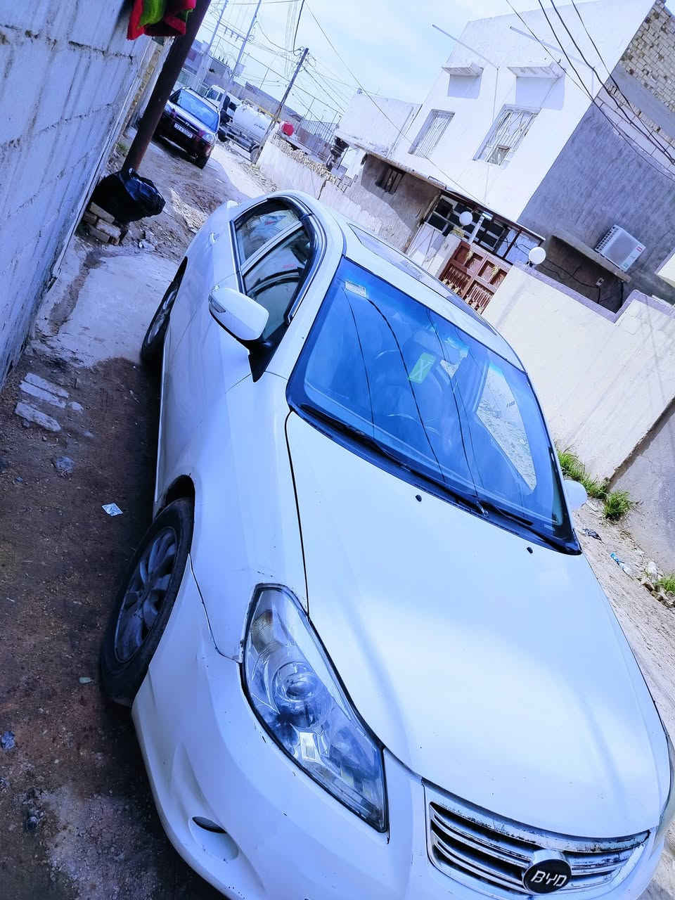 اسلام عليكم سياره للبيع بيوايدي موديل 2013 بصمه سياره جاهزه من كل شيء تخم تاير جديد ماكينه وكير خير من الله سياره حلوه ونظيفه سانويه 2030 السياره معروضه 55 وبيها مجادرهم مراوس او بيع مكان السياره حله بابل السياره نظيفه وحلوه رقم التلفون بي واتساب*********** او بالعافيه علي يشتريها
