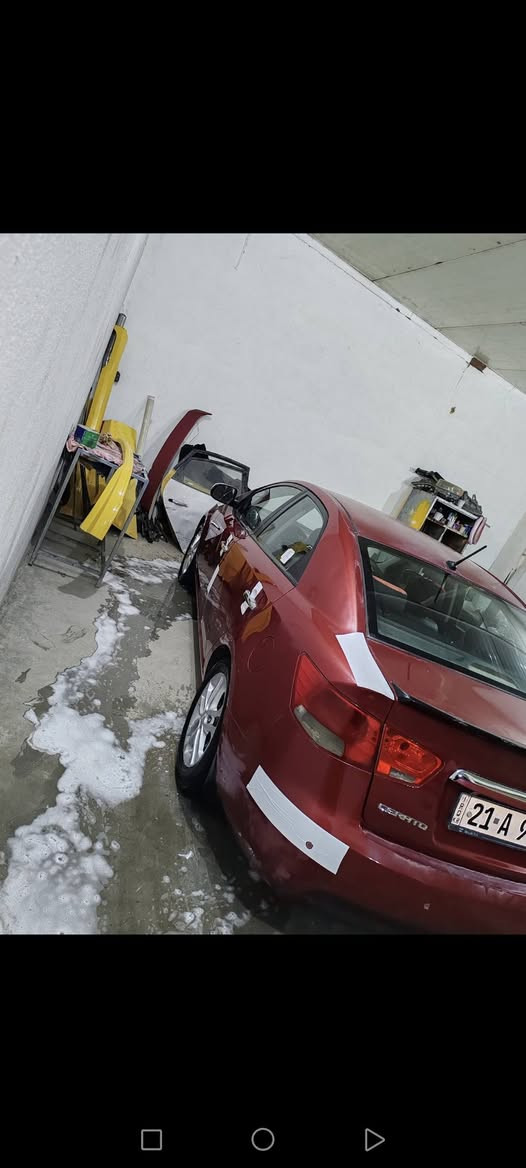 سلام عليكم سيراتو للبيع موديل ١١ خليجي السياره جاهزه للخير مابيه اي نقص مكينه كير جديد تخم تاير جديد صدر جديد بيه رش بس بنيد وخشم الجاملغ فقط عل سونار رقمه السليمانيه الجديد هزه جديد بسمي ماشيه شي قليل ولستفسار عله ***********، *********** ولسعر بصيط بيع سريع بغداد, العراق
