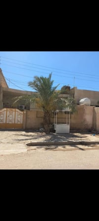 ابو رمانه • ٢٠٠متر • غرفتين وصالة