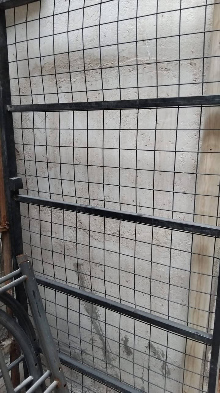 جرابي حديد عدد 2 سعر الوحده 25 الف تصير وحده فوك الثانيه او وحده بصف وحده  العنوان الغزاليه 
***********
