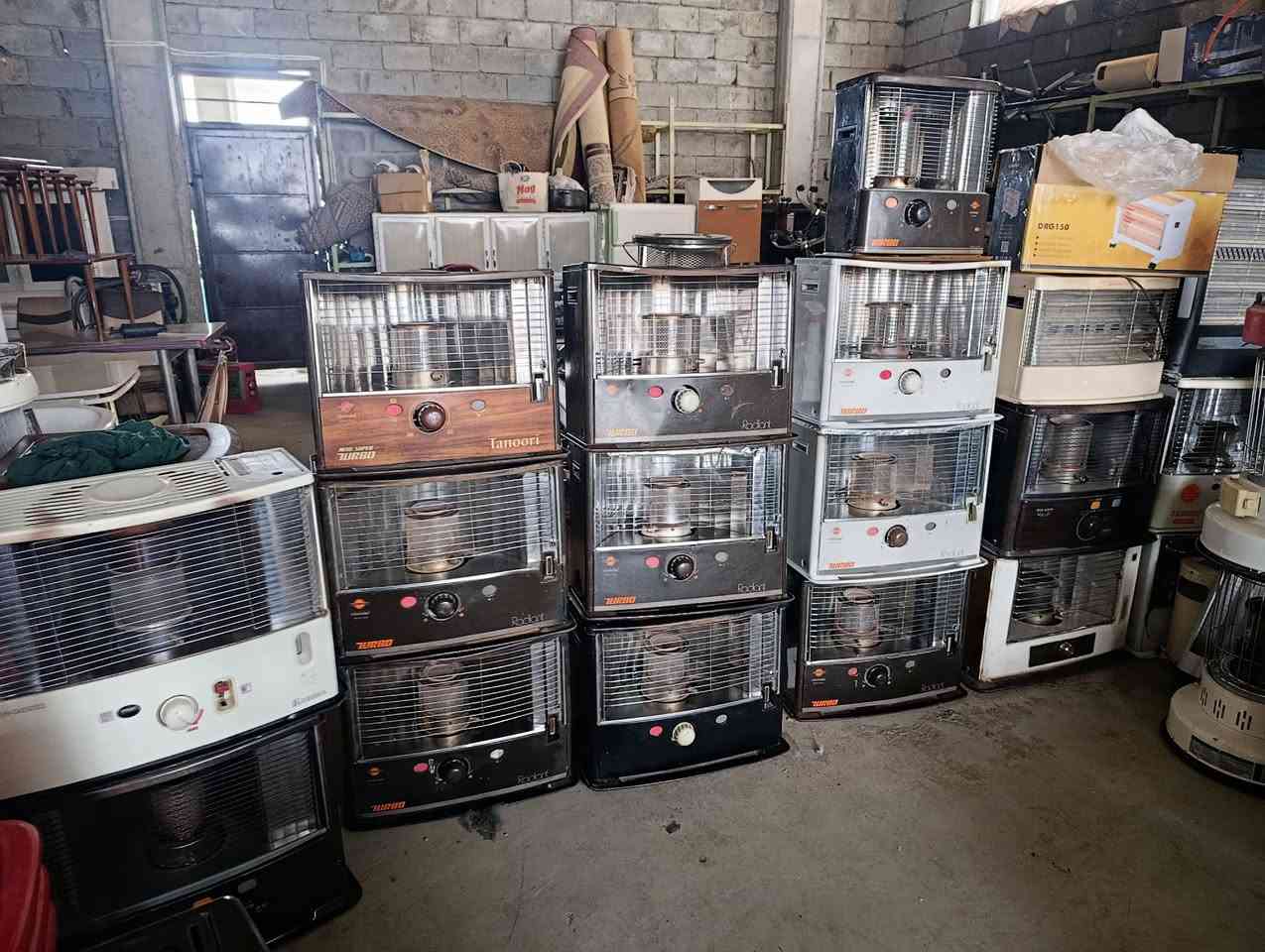 سلاوی خوداتان لێبێت کۆمەلێک سۆبە بۆ فرۆشتن هەر بەرێزێک خوازیارە پەیوەندی بکات یا خود نامە بنێریت 
***********
***********
تێ بینی ناو نیشانم سۆران بەرزێوە
