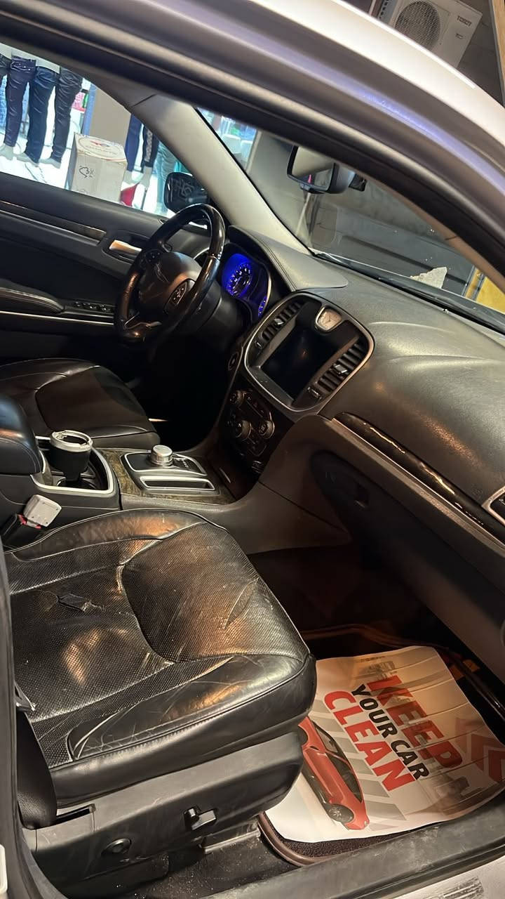 سلام عليكم لبيع اوبما مديل 2017 معلايه 21 حادث فقط جملق بدون دواخل بدون اربارك سياره جديده استمال شخصي ماشيه 100   فول واحد عل واحد 1️⃣ جديده تخم تاير مكينه كير زيرو سعر 175 مكلف بل نشر رقم هاتف ☎️ *********** مكان بصره.
