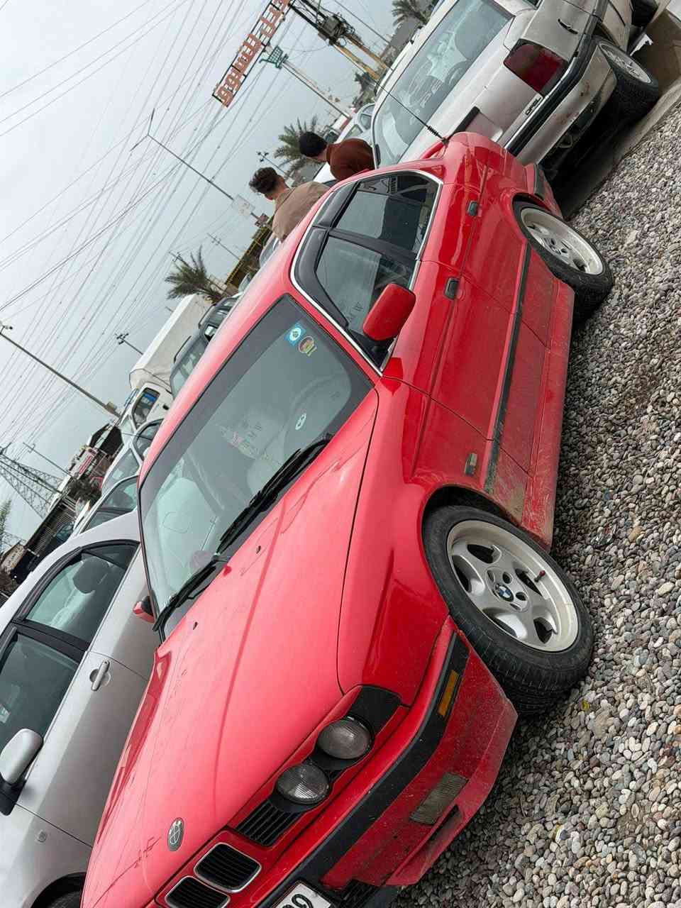 السلام عليكم BMW 525 كير عادي للبيع او مراوس ترهم 
كير مكينه رقم سنوية كوبون كله جاهزة 
سيارة نضيفه مناقصها شي صبغ جماليه بدون اي طخه 
مكانها برطله معرض المصطفى سعرها 67 بي مجال قليل
***********واتساب بي
