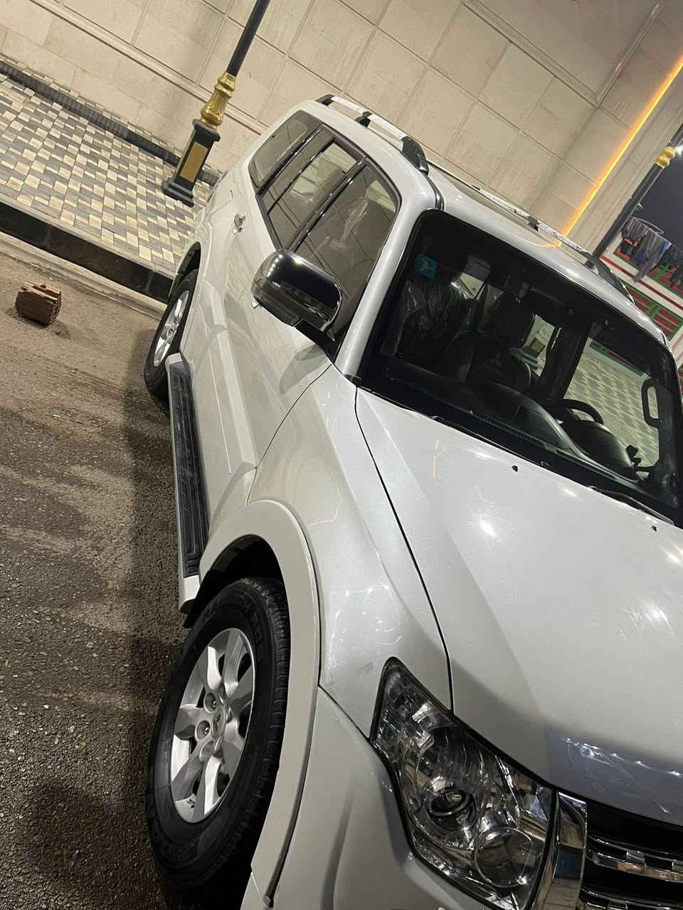 السلام عليكم
ميتسوبيشي بايجيرو 2014خليجي مكفولة من الضربة والصبغ والتبديل بيه بارد فقط صور السونار مرفق بل منشور كير ومكينة ومكفولات فول مواصفات مكينة 3500 سلايت دروف كشنات مغلفهن جلد وكهرباء كامرة وشاشة مري شفط سيارة جديدة وجاهزة رقم بغداد الدولي السعر ١٦٥ وبيه مجال بسيط للاستفسار *********** مكان السيارة بغداد الكمالية بغداد, العراق
