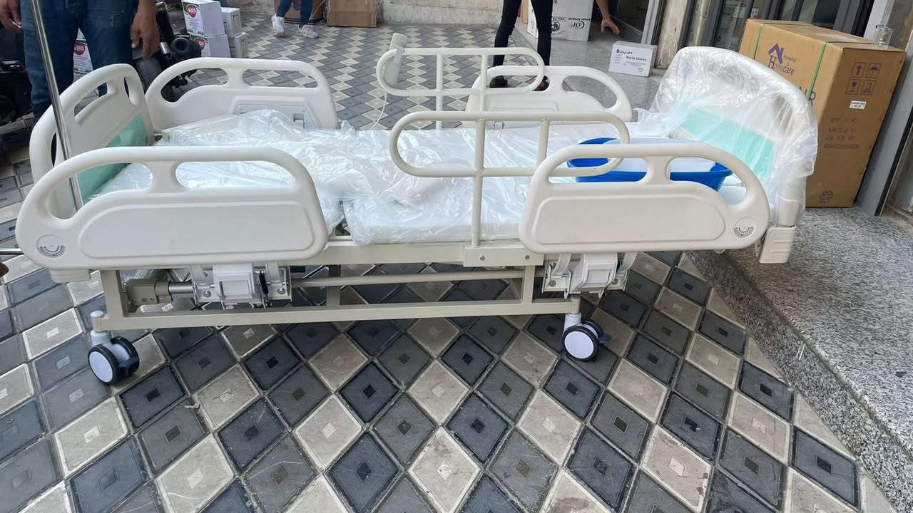 سرير طبي جديد غير مستخدم مع دوشك طبي ب مليون وربع وبي مجال


**إذا كنت صاحب هذا الإعلان وتريد حذفه لأي سبب، رجاءا أرسل رسالة إلى الدعم الفني**