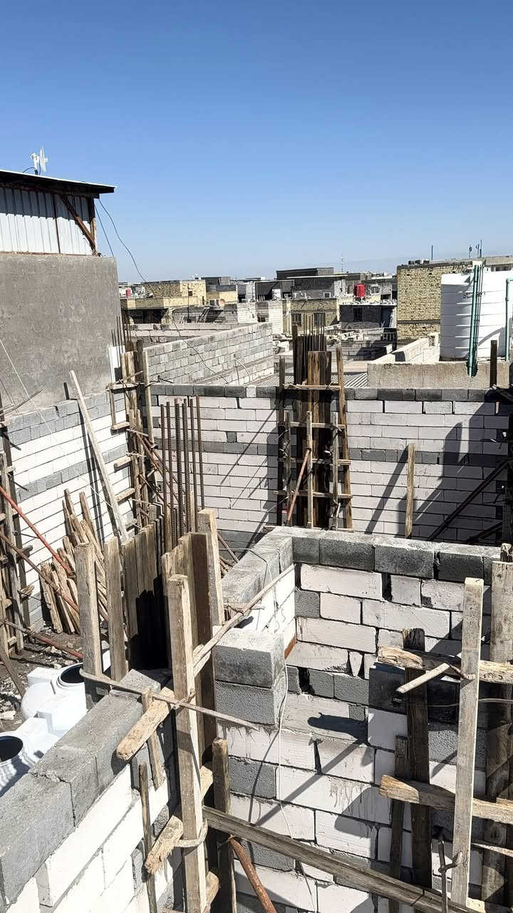 اللهم صلى عله محمد وال محمد تم بعون الله المباشره في اعمال بنايه وتم انتهاء مرحله البناء ومرحله صب الاعمده ونشالله الى مرحله السقف 
موقع ابي الخصيب كوت ثويني مساحه ١٨٠م
للاستفسار علخاص او الاتصال ***********
