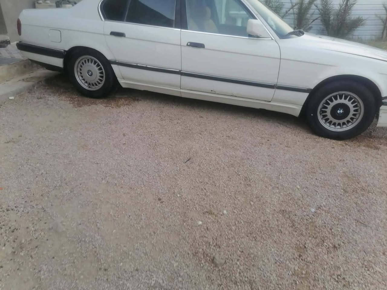 السلام. عليكم. بي. ام 735مديل 89 مكينه مفتوح 6سندر تبريد شغال كير ومكينه مكفولات   رقم انكليزي. تحويل شوكت ماتريد
النجف الاشرف رقمها نجف***********
السعر 30بيها مجال
