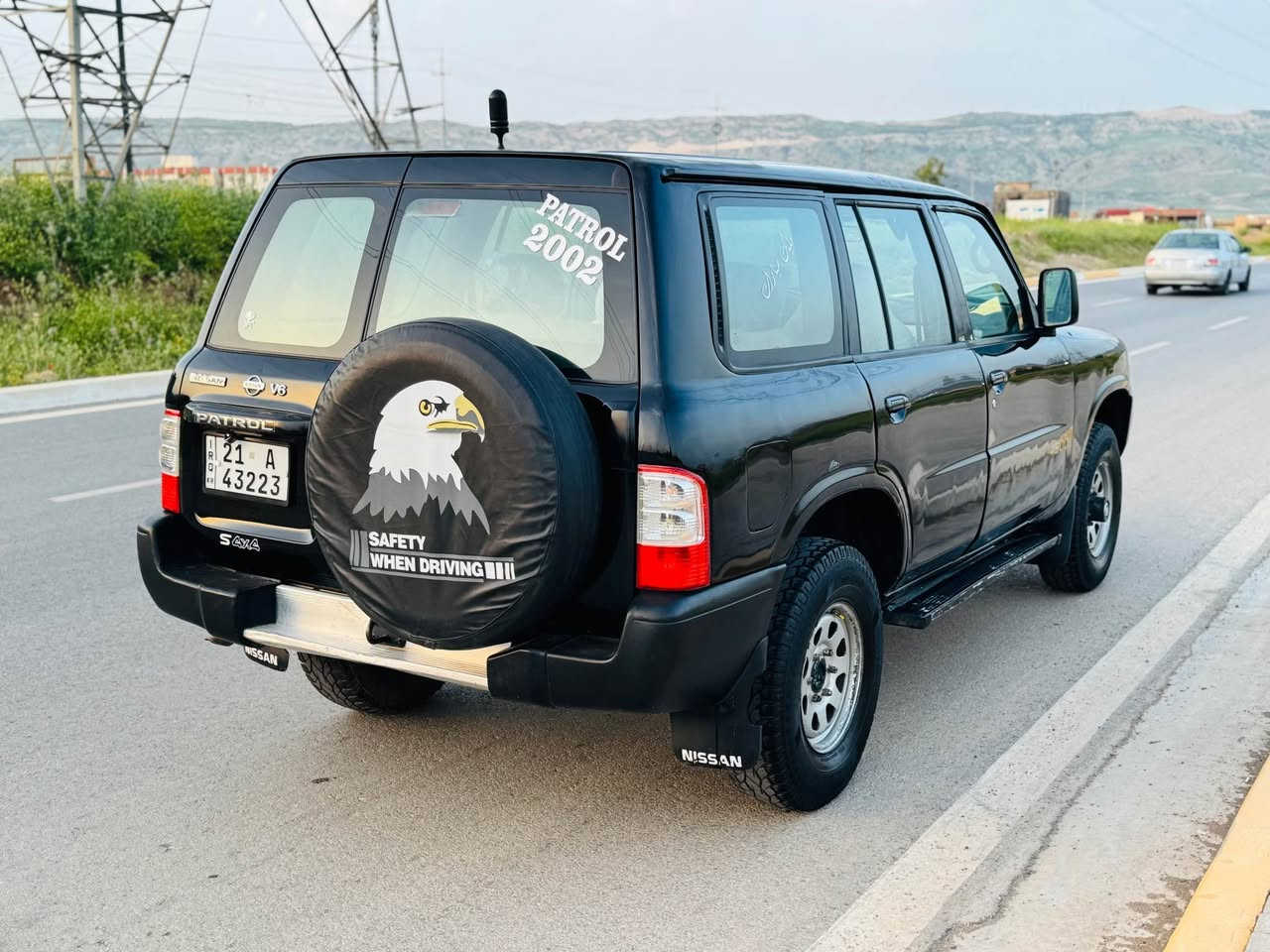 پەترۆل مۆدێل ٢٠٠٠ گێرو مەکینە دەبڵ ئەکسل بەشەرت غازو بەنزینە سەنەوی رەقەمی نوێیە تا ٢٠٣٠ ناوی لە حاسیبەی نیە بەشەرتی هەموو عێراق توندو تۆڵە بێ مەسروفە حیزام بۆیاخە و سەقفی بستێک ساردە کوتە پێش و پشتی ناو تەکمەکانی هیچی پێوە نیە رەنگی بیلاد رەشە 
سعر:88$
ژ.م: *********** Mogreina, Ullensaker
