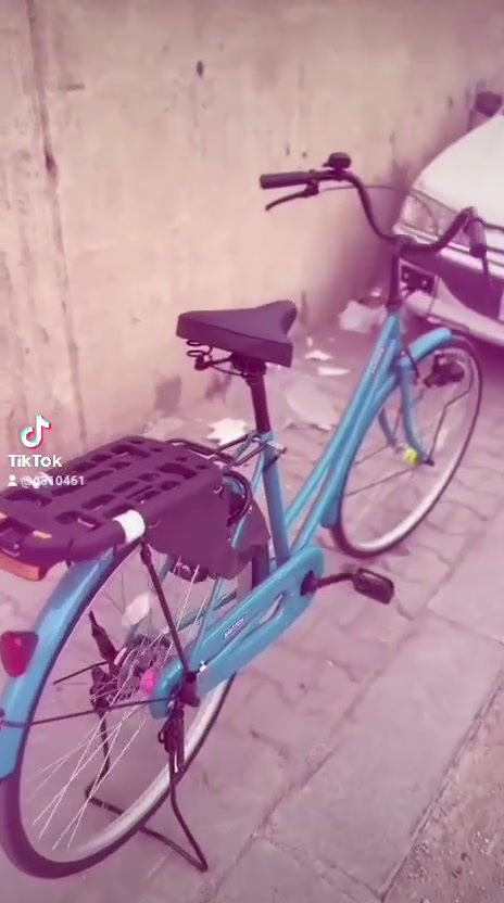 شباب باسكل للبيع موديل 20021 نضيف مابي ضربات تجي بيدك اشوف عنوان النجف حي نصرالمهندسين السعر 160وبي مجال***********
