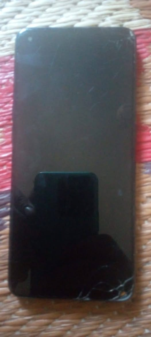 جهاز اوبو A95 نضيف بي فطور بشاشه ما ماثره بي بصمه بل شاشه ذاكرته 128 سعره 70 وبي مجال تفاصيل خاص او تصال ***********
