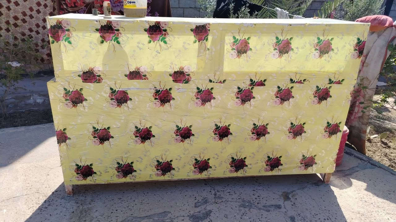 السلام عليكم حبايب ذني الغراض للبيع نضيفات مال كافتريا السعر مناسب هذا رقمي ***********
