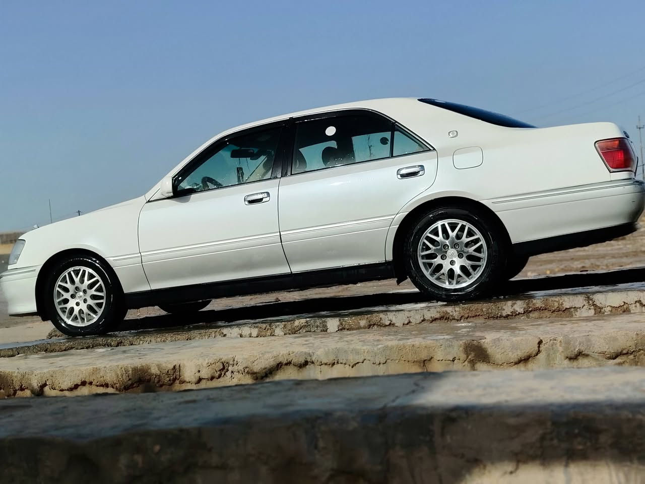 سياره ملكه ادوات كصه جنطه دكمتين تبريد تخم تاير حداديه كله مكفول السعر 33 او بيه مجال ***********
