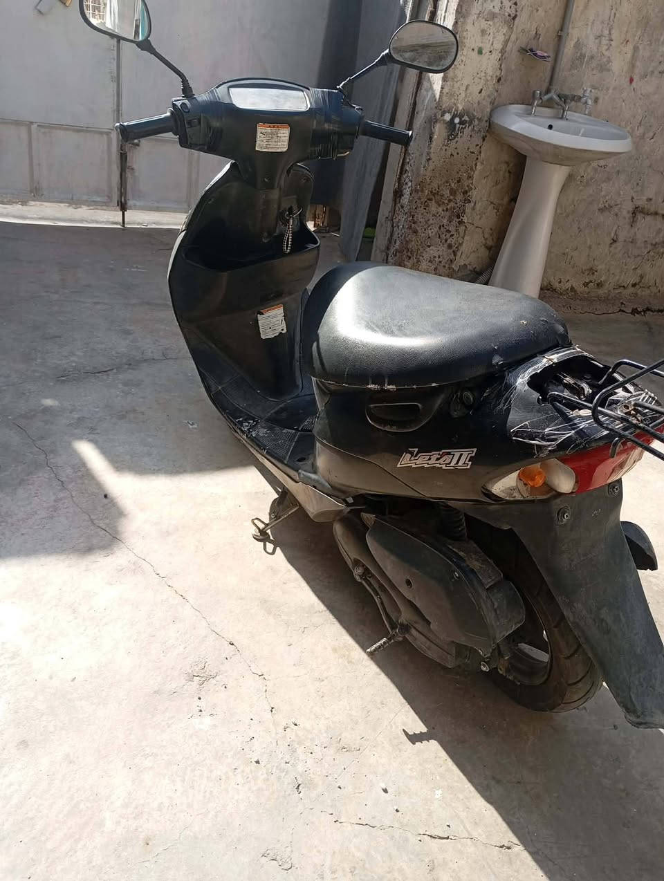 لللبيع شغال كامل كهربايات شغاله بس باتري يحتاج ***********
