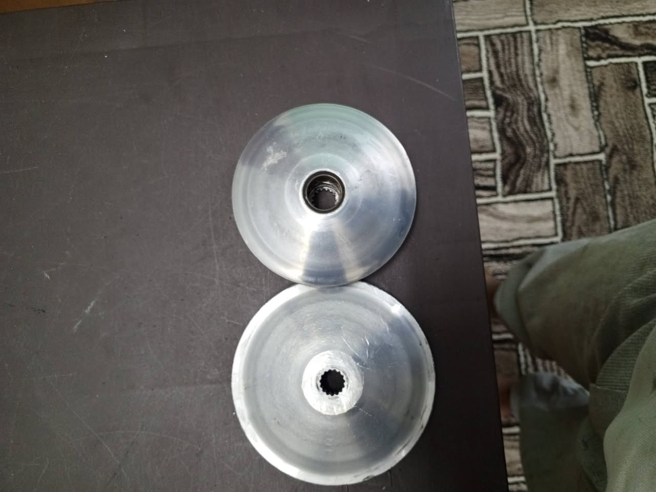 السلام عليكم غراض سكنس جبلي تصفية ***********
كلج خلفي 50 
كلج إمامي 45
قمجي سكليتر خطين 8
قمجي كيلو متر 15 
ستاند صفحة 5
قايش رمبه جلاتين 15
مروحة فلاوين 10
دشلي سلف +بيت الصجم 30
طابوكه جبلي 225 قفل
جويتر 100
تخم سوادات كلمن وسعره سعر التخم كامل 70
سبايدر 20
شاصي 140
كشن 30
ستيرن رياضي JS 60
عنبار بريك إمامي 20
بطل سوبر 10
لسان جنطه 10
نوزل هوه وصونداته 15
عقل 100
كتف شحن 35
دبلات 35
هاوزن 35
مكاني بغداد حي الحسين
