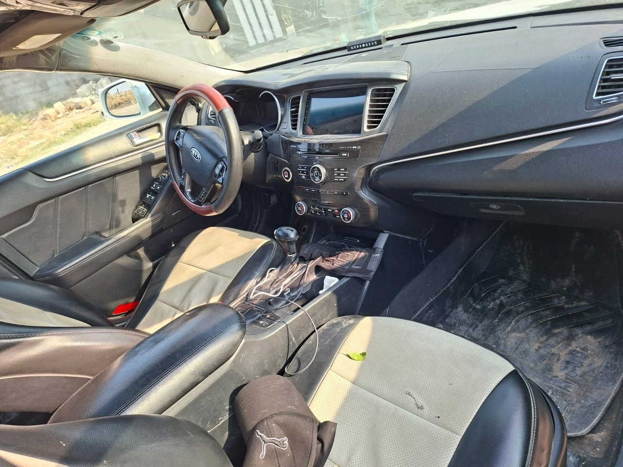 السلام عليكم للبيع كيا كادنزه مديل 2012 خليجي صبغ قطعتين بدون دواخل خلاص فول عده البانوراما وبيها منضومه غاز سنويه مجدده تحويل مباشر بيع فقط السعر ١٠٧ مجال حك الجيه فقط اتصل ع *********** ديالى بلدروز
