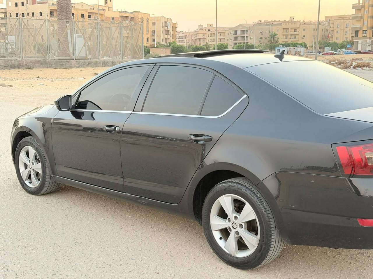 سكودا A7 موديل 2016 بصمه اعلى فئه ٠١٠٩٣٣٦٤٦٣٩ سياره جديده بكل المقاييس  وبفضل الله موتور وفتيس محلش مسمار والموتور ال 1600 الطبيعى اللى مفهوش مشاكل  وجميع الصيانات معموله  وصالون عليه كسوه من الزيرو يعنى الفرش باكياسه وطبعا اعلى فئه حضرتك عارف انها فيها حساسات امامى وخلفى وكاميرا خلفيه وبلوتوث تليفون ومريات ضم وبصمة باب وبصمة دواره وفتحة سقف ونور فى المريات وجنط وكراسى كهربا وارباحات وAbS و Abd ونور زينون وكل شئ يعمل باعلى كفاءة له وهى كفاءة الزيرو والسياره راشه حزام خارجى ماعدا السقف وذلك للنظافه والشكل الجمالى فقط ودواخل فبريكا بس فيه تعفير فى قايم الزجاج وذلك من غلطة بوهيجى بدون حوادث ولا اى حاجه بفضل الله  ومطلوب 750 الف ومش هتلاقى اختها فى مصر بفضل الله بالسعر ده والتواصل تليفونيا فقط بدون رسايل العبور, القليوبية


**إذا كنت صاحب هذا الإعلان وتريد حذفه لأي سبب، رجاءا أرسل رسالة إلى الدعم الفني**