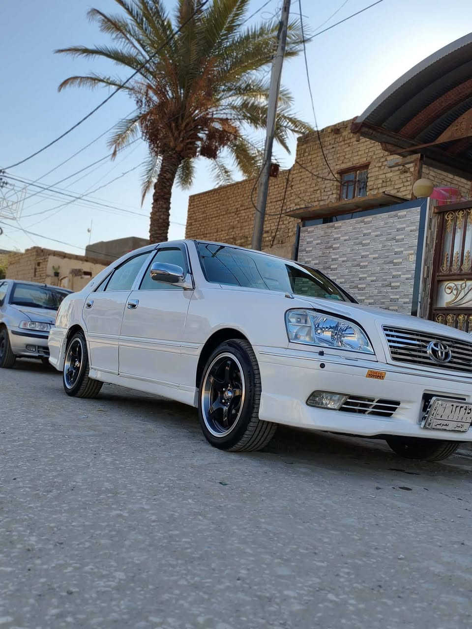 السلام عليكم
ملكه 2002
كصه قماره 
غرفه جلد اربع دكم اصل 
شاصي 75 مكينه vvit. 9
ستيرن كهربائي ارايل امامي خلفي 
حداديه امامي خلفي تخم تاير 
تحويرت نجف ***********
