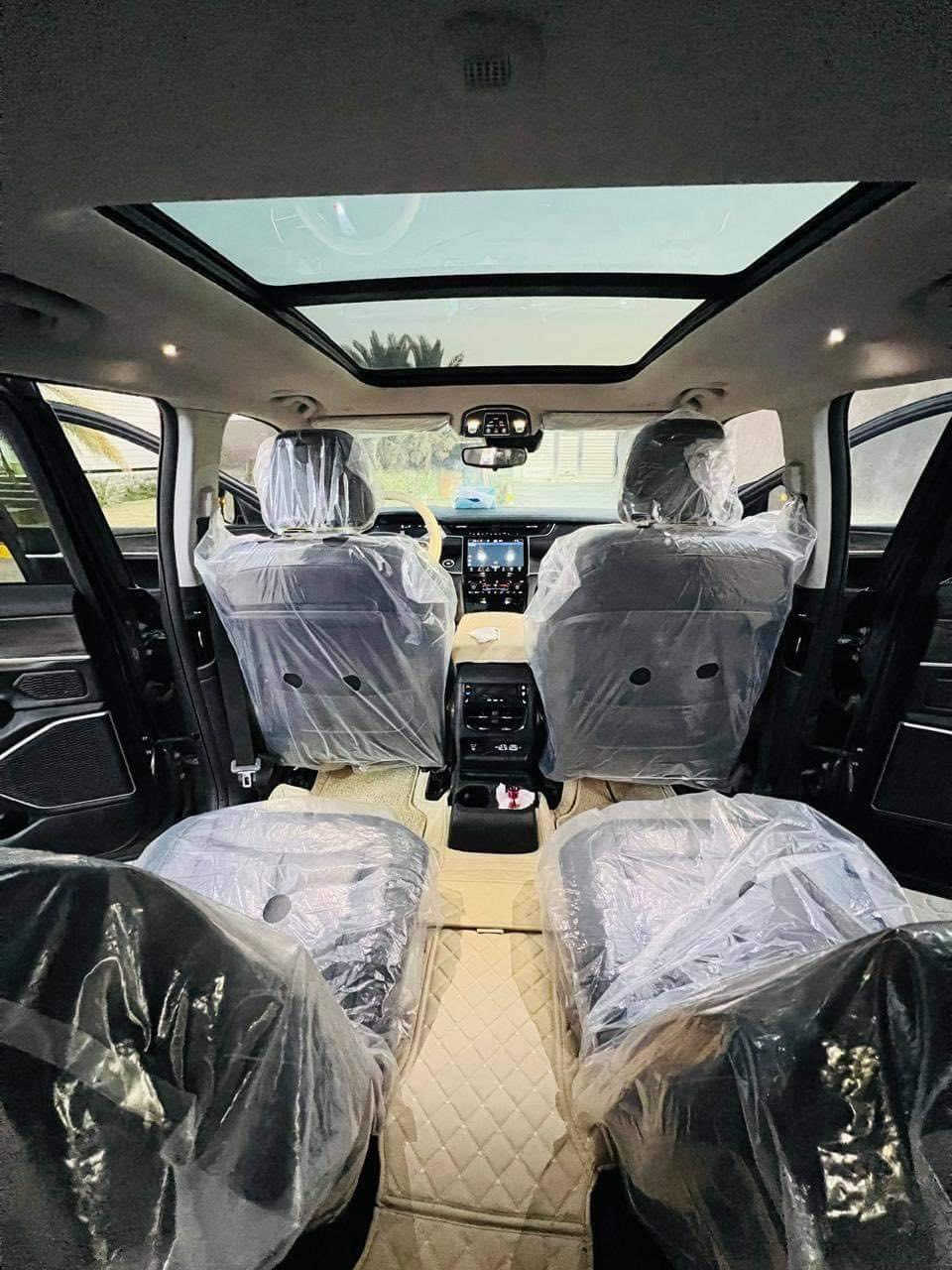 جيب كراند شيروكي فول مواصفات ١/١ موديل 2021 
فئة L ماشيه 16  الف فقط رقم بغداد دولي 
 حره بأسمي بيها باب وجاملغ تبديل 
حته سونارها عندي  للبيع او مراوس بتاهو 
كشنات Vip منفصل 
فور ويل 
السعر عند الاتصال على الرقم ***********
