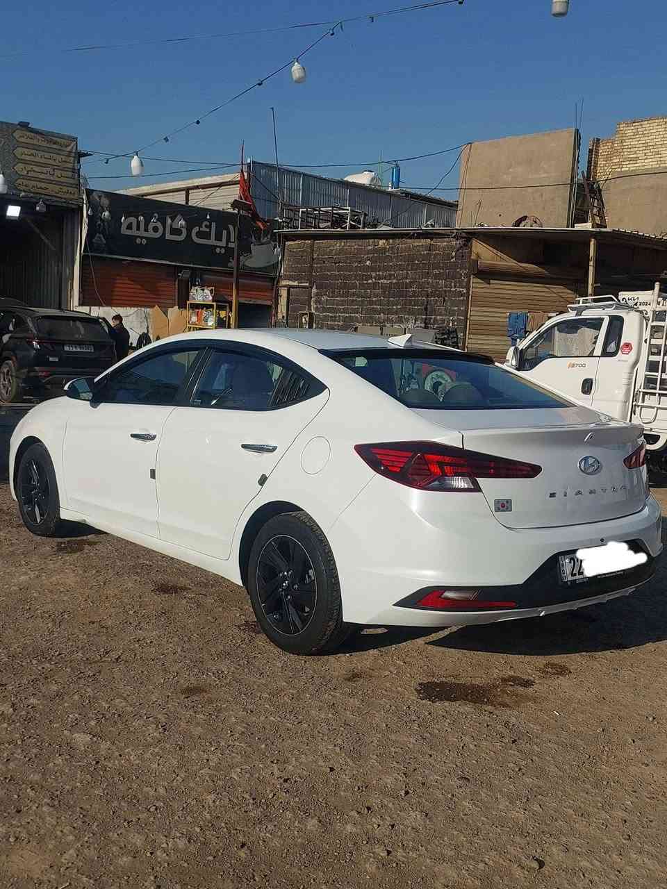 السلام عليكم النترا 2020 وارد امريكي حادثها جاملغ الخلفي الأيسر بدون ايرباك وصبغ نص الصندوك رقم اربيل بأسم الشركة تريد تحويل تريد وكالة 
اطارات جديد ، ويل النترا 2025 ، تبريد تدفئة شغال 
اي استفسار اتصل 
***********
مكاني بغداد البلديات
