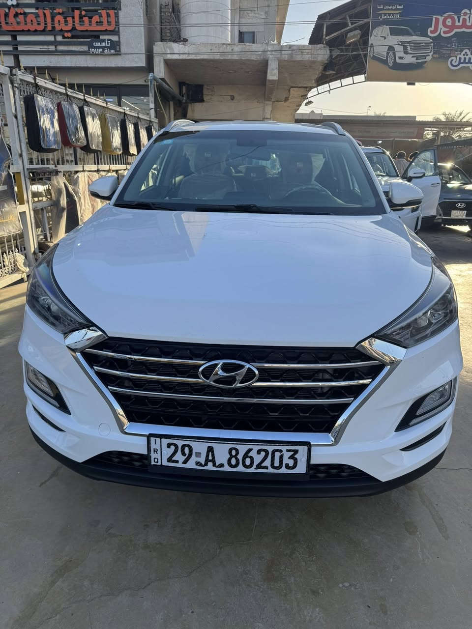 سلام عليكم احبتي
للبيع توسان 2020 خليجيه
ماشيه 98
رقمه واسط مشروع وطني يعني تتحول وين ميعجبك
مبدل بيه جاملغ ايمن وبيه بارد السووونار ب منشور
شاصي ولغد مكفوووول
طاك بيه دبل ايرباك
سياره نضيف وجاهزه 
بالعافيه ع ياخذه
سعره 178 وبيه مجال بصيط
عنواني بغداد بلديات / ***********
