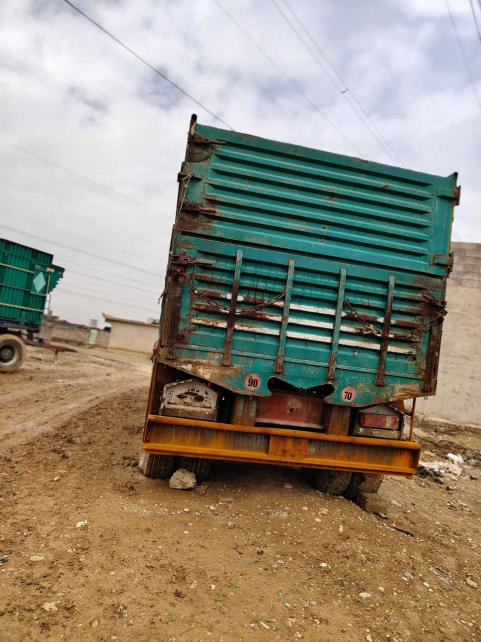 عربانه للبيع الطول-67-الارتفاع -190-دناكير سكانيا المكان الموصل***********%***********
