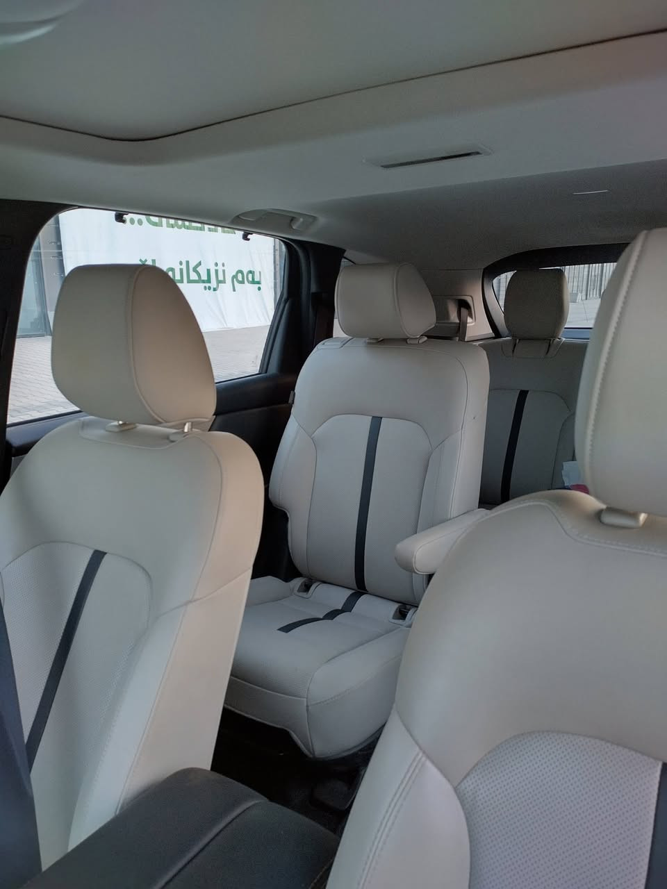 سڵاو،مازدای cx90 مۆدیل 2024 بۆ فرۆشتن 22 مایل ڕۆشتووە زۆر پاک و جوانە یەک پارچەو نیو بۆیاخە بێ ناو گرتن پێش و پشتی کەپسە ،ڕەقەم سلێمانی هی ماڵی خۆمانە و سعری لە خوار مەعرەزە ،مەکینەی شەش بستۆنی 3.3 تۆربۆی نیو هایبرێد دەبڵ ئەکسل مواسەفاتی زۆرە و سێ ڕیز کوشنە...***********
