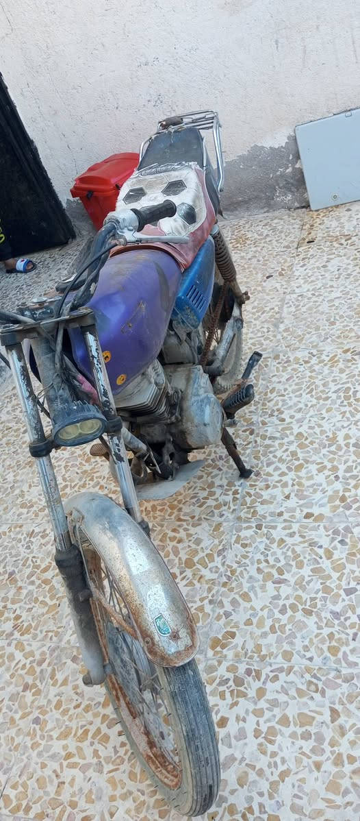 دراجه يراني ادوات تشتغل بس كايمه سعره 120 رقمي ***********
