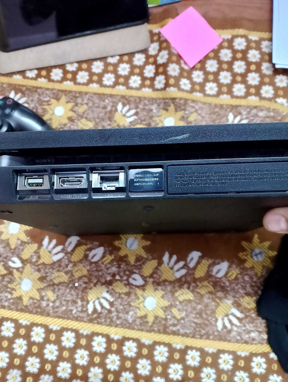 السلام عليكم. بلي فور سلم ذاكرة 512 مهكر. نظام 12.2
والله العظيم بلي نظيف كلش بشهر 2 اخذته لان سادس وماعندي مجال العب 
والله نظيف لوك ستيكر اخذته من يونس احمد نظيف وهو مضمون الشخص عذا والوصل ويا تاخذه. السعر 250 وبي مجال بسيط كلش. مكاني بغداد مدينة الصدر. راسلوني عالواتساب. ***********
