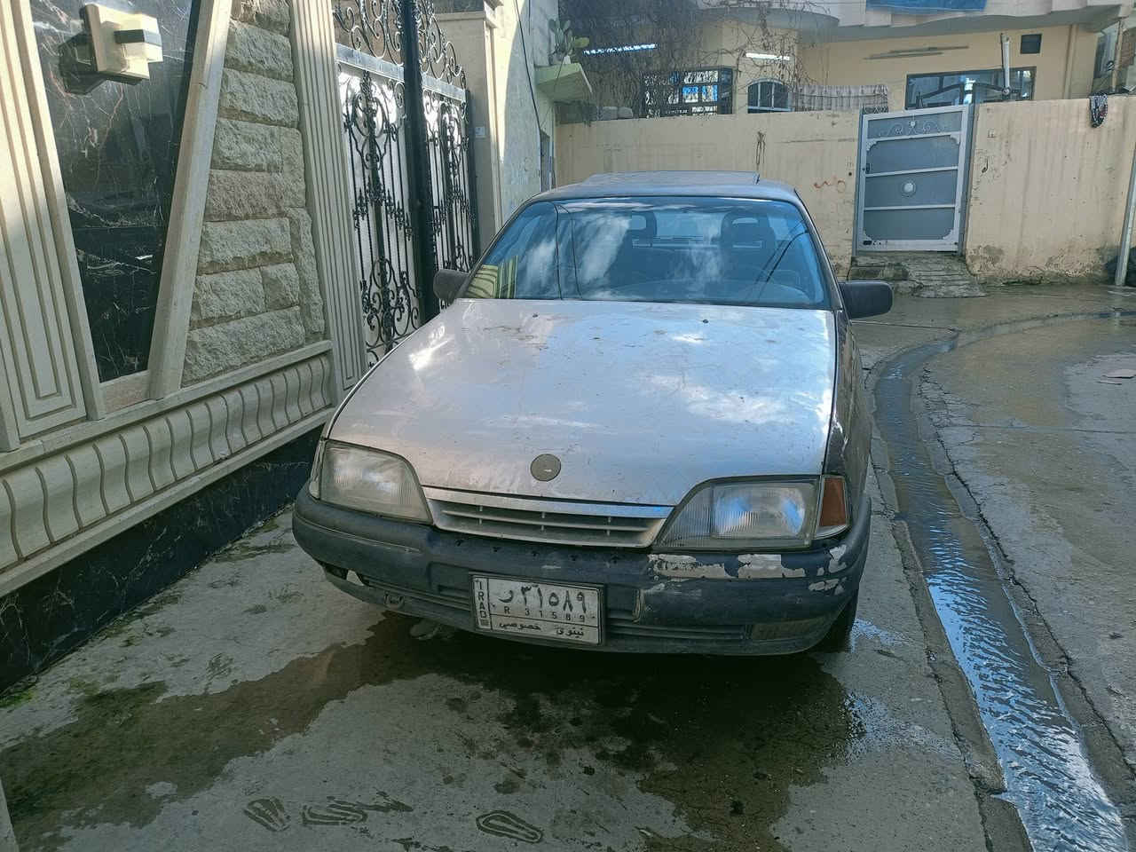 اومكيا حجم 20 كير محرك اكسل شرط كابون اكتروني شرط التحويل السياره جاهزه ما ناقصها بس طخم امامي  
بيها ضربه من كدام السعر 20وبيها مجال مكانها الريشيديه ***********
