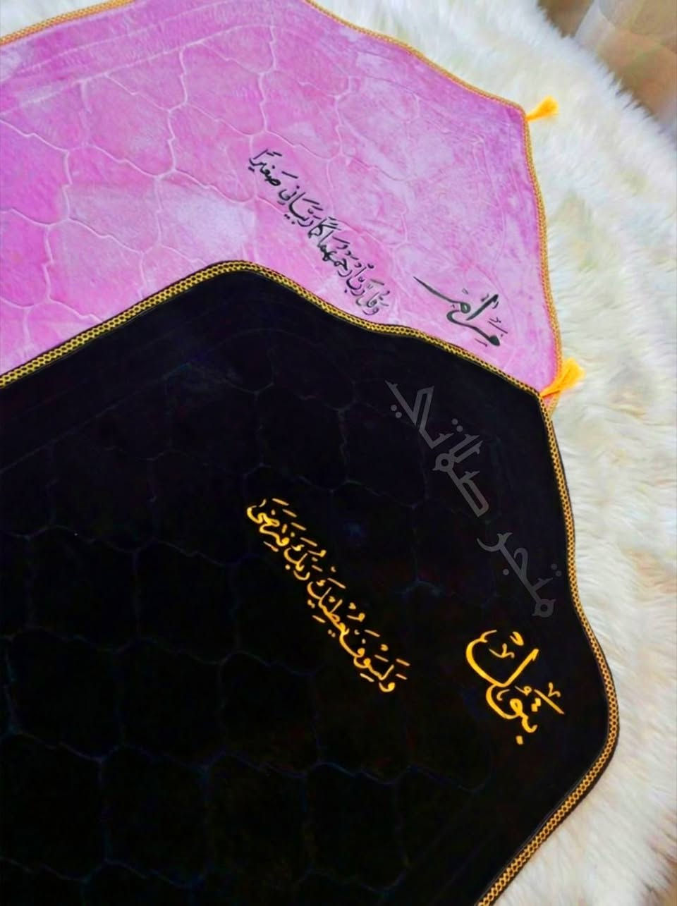 سجادة موديل المقوس اكثر طلباً🌙
تلكيه بس يمي بهذا الجمال وترتيب مثل ما موضح بالصورة 🔥😍🫡

لاتنسون تابعوا بيجنا ثاني كل طلباتكم هناك تشوفوها 
متجر صلاتي 

#الاسعارر_بالجملة_وتنافسية مثل أسعار سجادة قماش عادية 😉🔥🔥

#الأسعار والالوان #بالتعليقات 🔥👇🏻👇🏻👇🏻

هدية تبيض الوجه وفخامة ودوم للأبد مناسبة ﴿اعراس_تكليف_اعياد_تخرج﴾

مدة تجهيز طلب 3_4ايام 🕊️

متوفر تجهيز خاص للطلبات مستعجلة ❤️ 

متوفر توصيل لجميع نواحي المسيب ومحافظات العراق 🕊️

#غير_مبري_ذمة_ياخذ_الصور🤦✋


**إذا كنت صاحب هذا الإعلان وتريد حذفه لأي سبب، رجاءا أرسل رسالة إلى الدعم الفني**