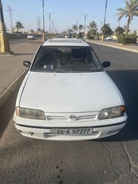 سيارة بريميرا 91 محرك 20 كير ومحرك شرط للتواصل 07705161636