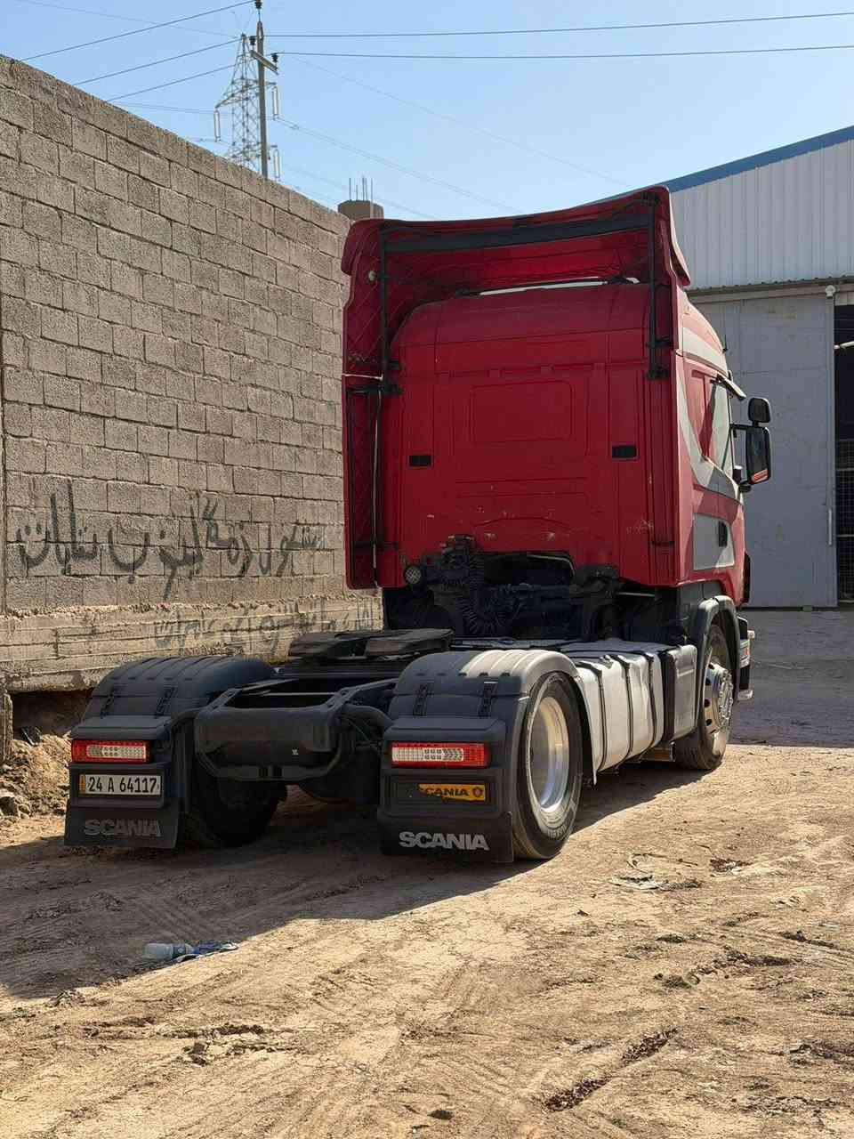 السلام عليكم 
سكانيه راس تريله حجم 420 موديل 2007
سنويه مصفره ضريبه ويل كروم اهم تأير جديد 
مكينه كير اكسن انجكشن  مبدل جديد مال 2016
رقم دهوك بلسنويه راس تريله ارقام نكليزي 
كير اوتوماتيك2031بسمي 12نمره داخل جديد
سياره مامشتغله هنا بالشمال بس 
سعر 230وبيه مجال للشراي 
مكاني واسط عزيزيه ه‍***********
