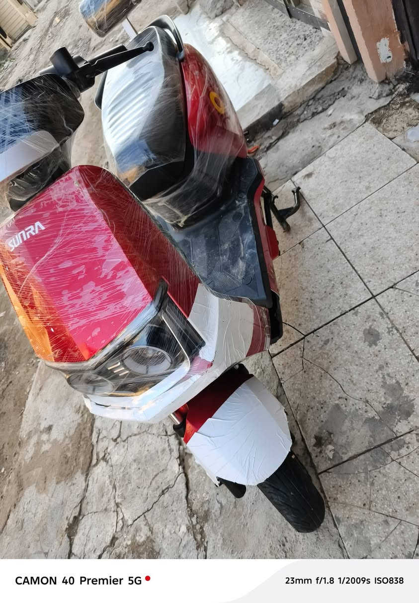 سلام عليكم
دراجه شحن سوبر 
6بطاريات جيده
دبل اشاره
لايت زنون عالي ناصي
عارضه 650 
وبيه مجال 
عنوان بغداد سبع البور ***********
