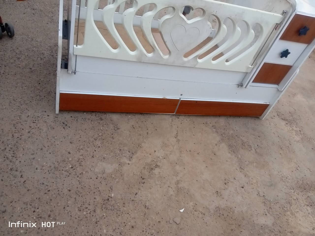 سلام عليكم كاروك للبيع نضيف  قيموه  وهذه بل يضه الله  مكن نجف الاشرف الكوفي  هذه رقم الهاتف ***********

