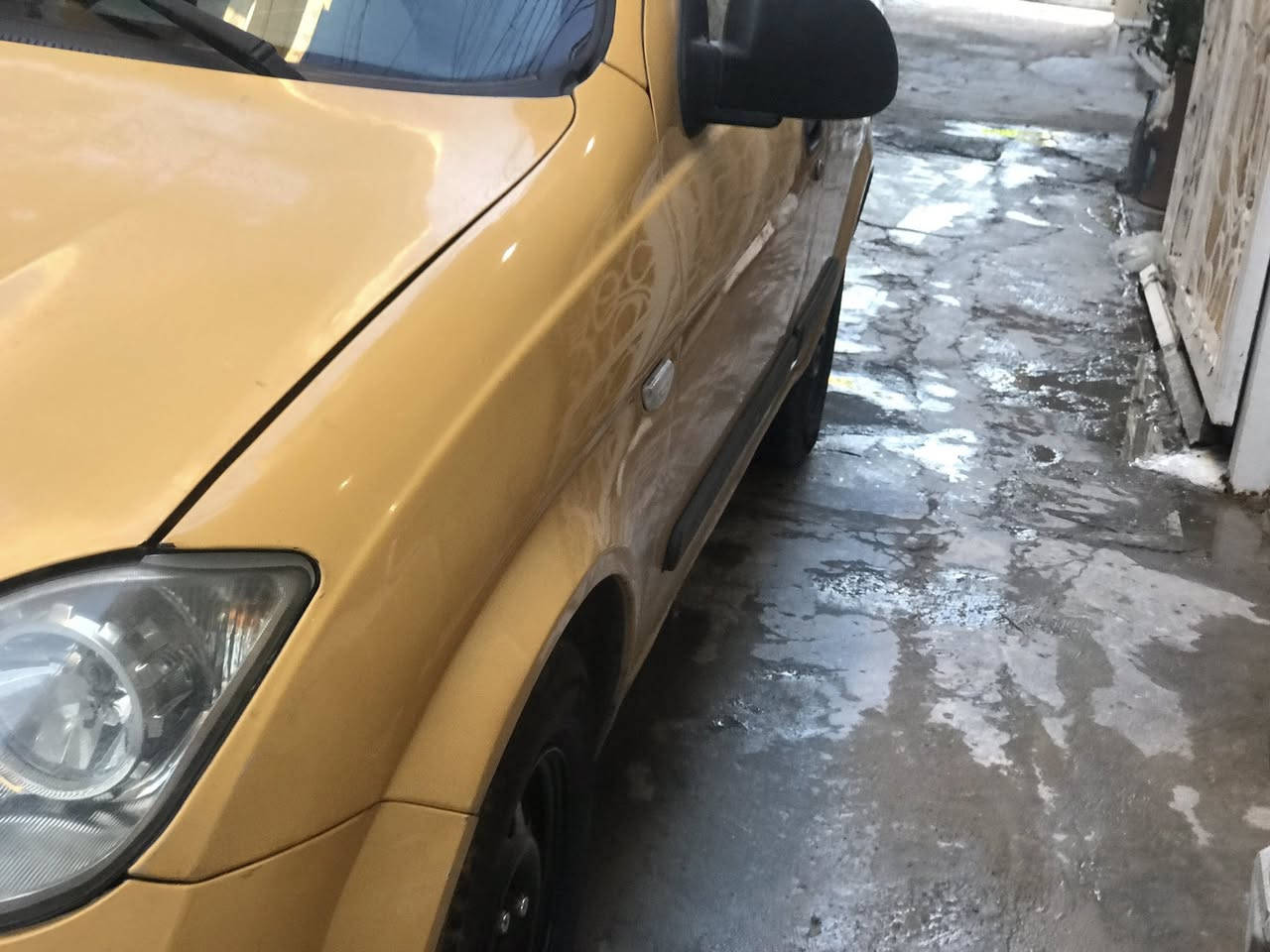 السلام عليكم طيبا 
موديل ٢٠١٦
شاشة
بيهة باب صبغ فقط وبيهة كم رصعة
كير مكينة حداية مكفولات 
السعر ٣٥
رقمهة بغداد 
مكانهة بغداد حي القاهرة
للاستفسار الاتصال عل الرقم ***********
