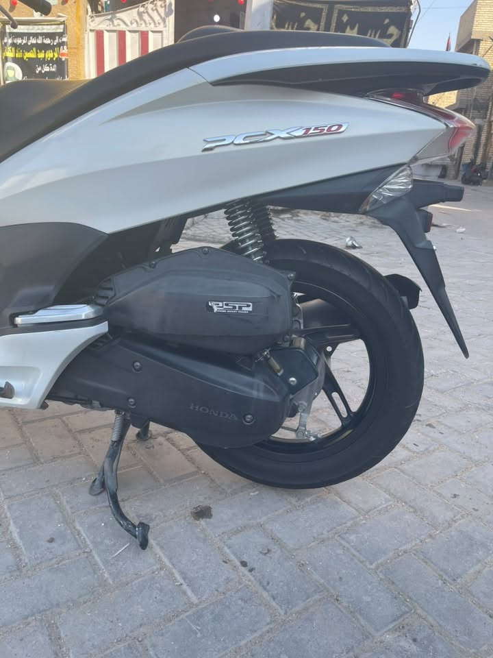 جيل اول ياباني 🇯🇵🇯🇵🇯🇵دراجه150/ مال رنبه  وصل المزاد موجود بيه/نظافه 100/100دراجه بل الكارتون دبل سويج /الشراي يتصل /مكاني بغداد مدينه الصدر ***********
