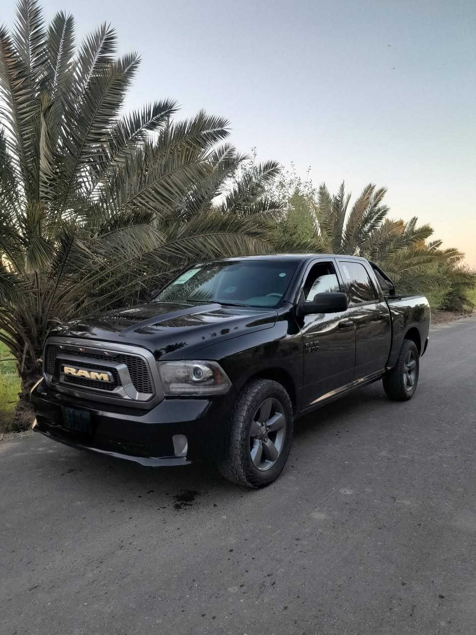 دوج رام ٢٠١٤
محرك ٦ سلندر 
باب طويل بدي قصير 
شاشه صغيره 
كاميرا 
لايت زنون 
تحكم استيرن 
تخم تاير جبلي 
السياره جاهزه 
بيع أو مراوس


**إذا كنت صاحب هذا الإعلان وتريد حذفه لأي سبب، رجاءا أرسل رسالة إلى الدعم الفني**