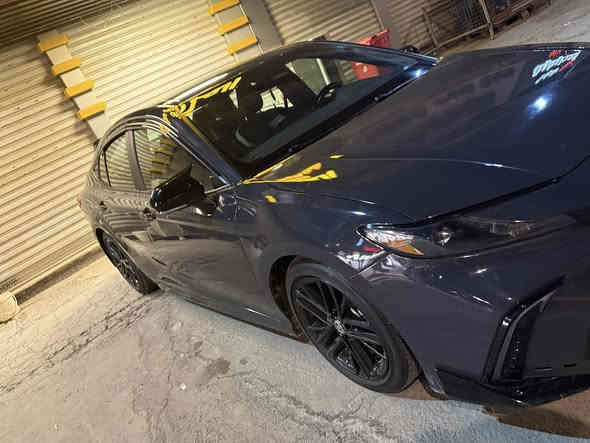 السلام عليكم 
كامري 2025 se  هايبرد 

رقم بغداد تحويل ثاني يوم 

ماشيه٢٠٠٠٠ كيلو زيرو السيارة 

الضرر موضح بلصورة 
مواصفات معروفة 

كشن كهرباء 

تبريد قطعتين 

شاشة كبيره 

كشن جلد 

كامرة خلفية + كامرة امامية تصوير بلادية 

تحكم ستيرن 

ثلاث وضعيات قيادة 

السيارة خير من الله

السعر خاص

مكان بغداد حي تونس

رقم الهاتف ***********
