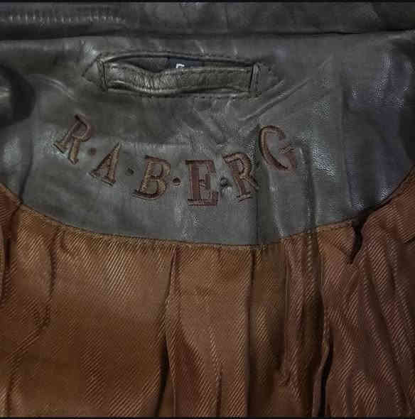 قمصله جلد رجالي 
ماركة RABERG
قياس XXL 
السعر 10 الاف فقط
للحجز خاص او واتساب ***********
