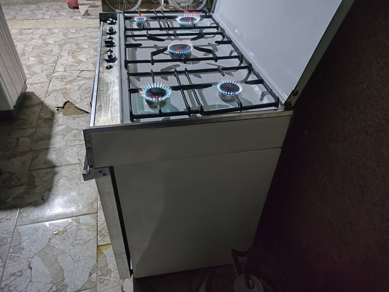 السلام عليكم طباخ نوعيه قديمه للبيع نضيف وشغال


**إذا كنت صاحب هذا الإعلان وتريد حذفه لأي سبب، رجاءا أرسل رسالة إلى الدعم الفني**