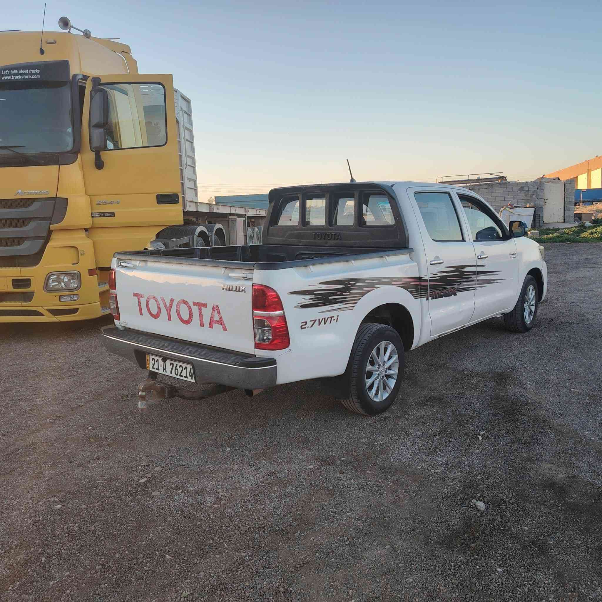 سلام عليكم بيكم هايلوكس 2012 كير عادي بيه تلحيضات بسيطه تخم تايره سياره بسمي سنويه لل 2030 السعر 180 العنوان ديالى خانقين ***********
