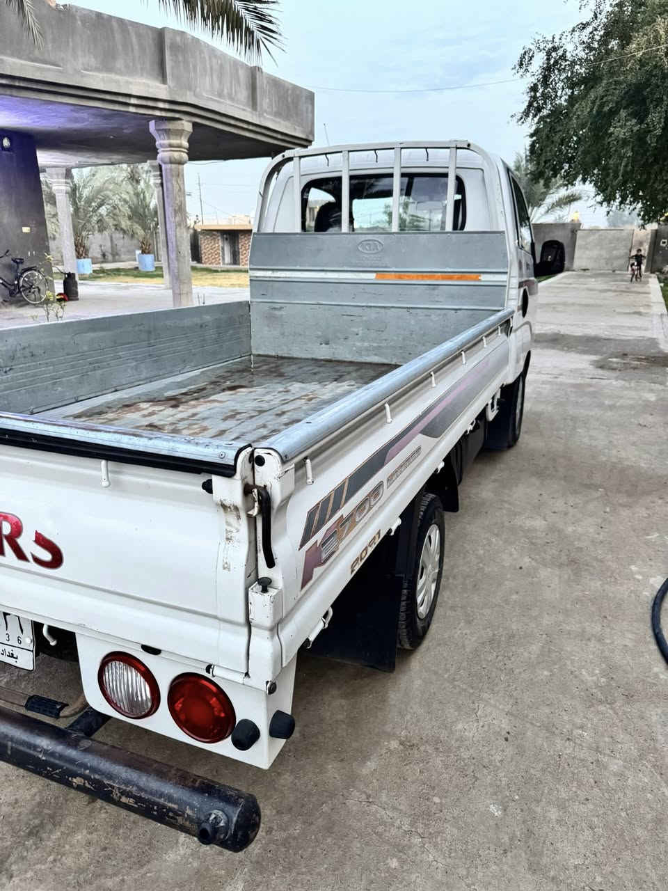 السلام عليكم كيا 2700موديل 2021مكفوله كفاله عامه ماشيه 111الف سياره تخم تاير شرط الكوري محرك مكفول كير اكسل كفاله عامه السعر 135وبيهه مجال مكان بغداد المدائن 
***********
