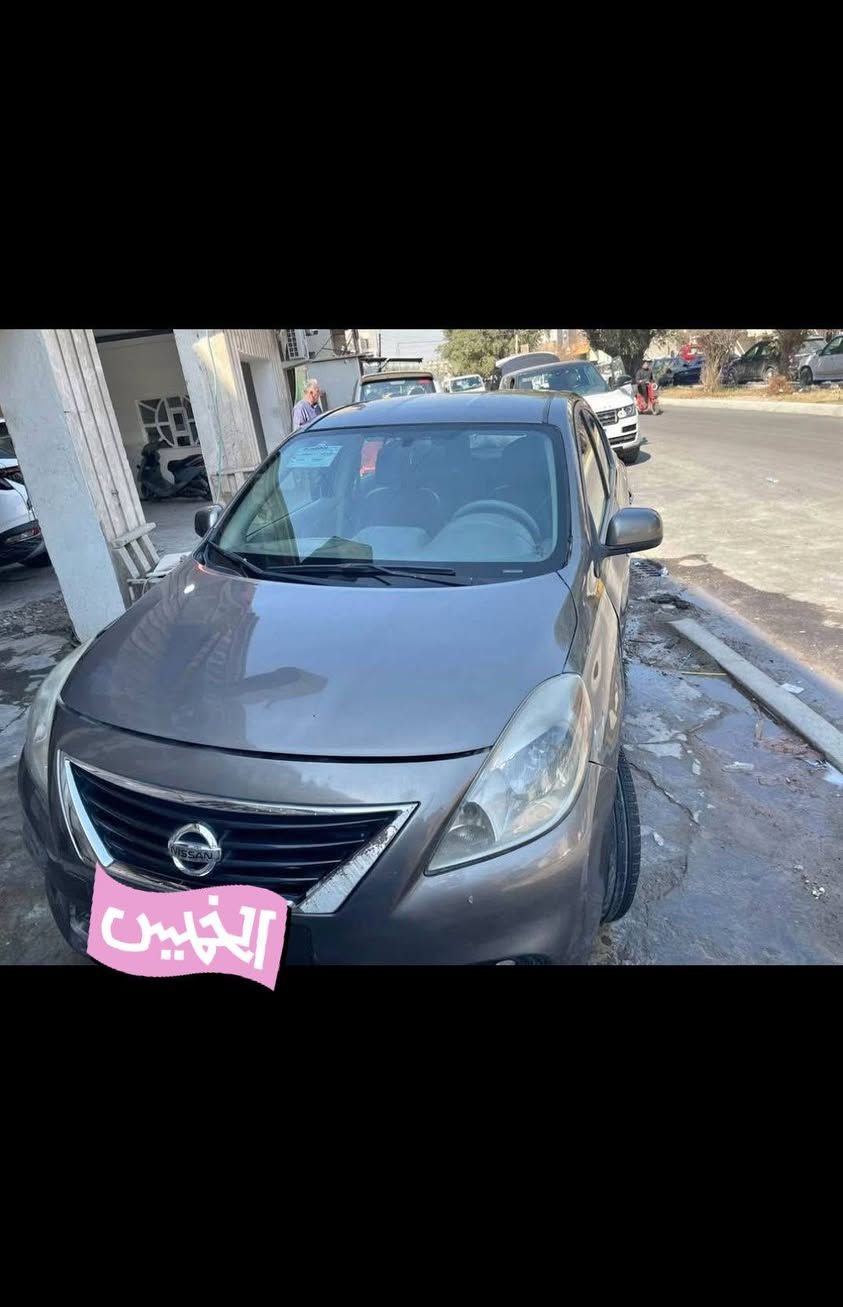 سلام عليكم نيسان فريسا للبيع موديل 2012 بيه بس باب مبدل او جاملغ ع بارد 
كير محرك شرط مكفولات 
باسمي هزه جديده رقم دولي بغداد مكان السياره بابل 
معروضه ب 78 رقم الهاتف ***********
