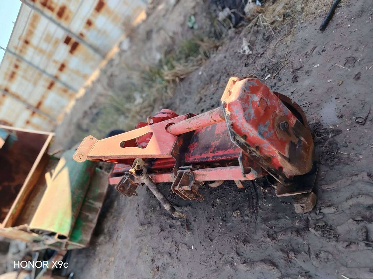 السلام عليكم رفاسه حجم ٢١٠ تركي للبيع العنوان بغداد اليوسفيه ***********  ***********  جاهزة السعر ١٣٥٠ بيها مجال قليل
