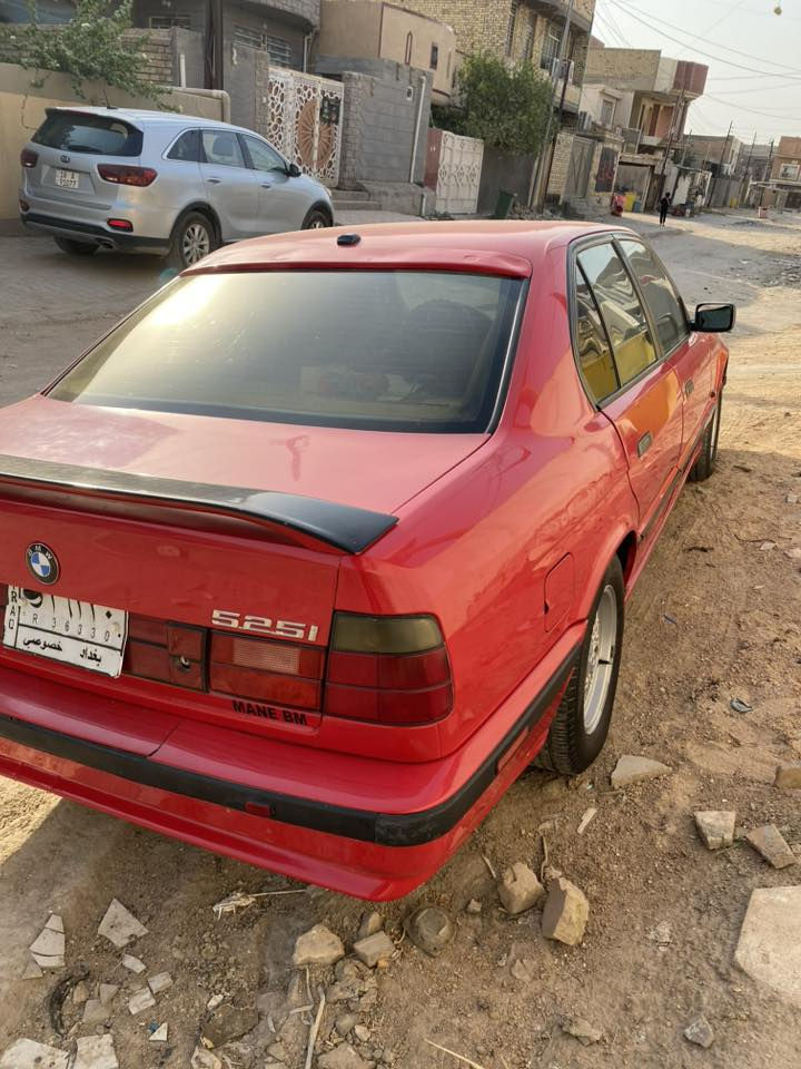 525 موديل 95 وارد يابان فول باسمي رقم بغداد عنواني طويريج *********** السعر 78$ قفل
