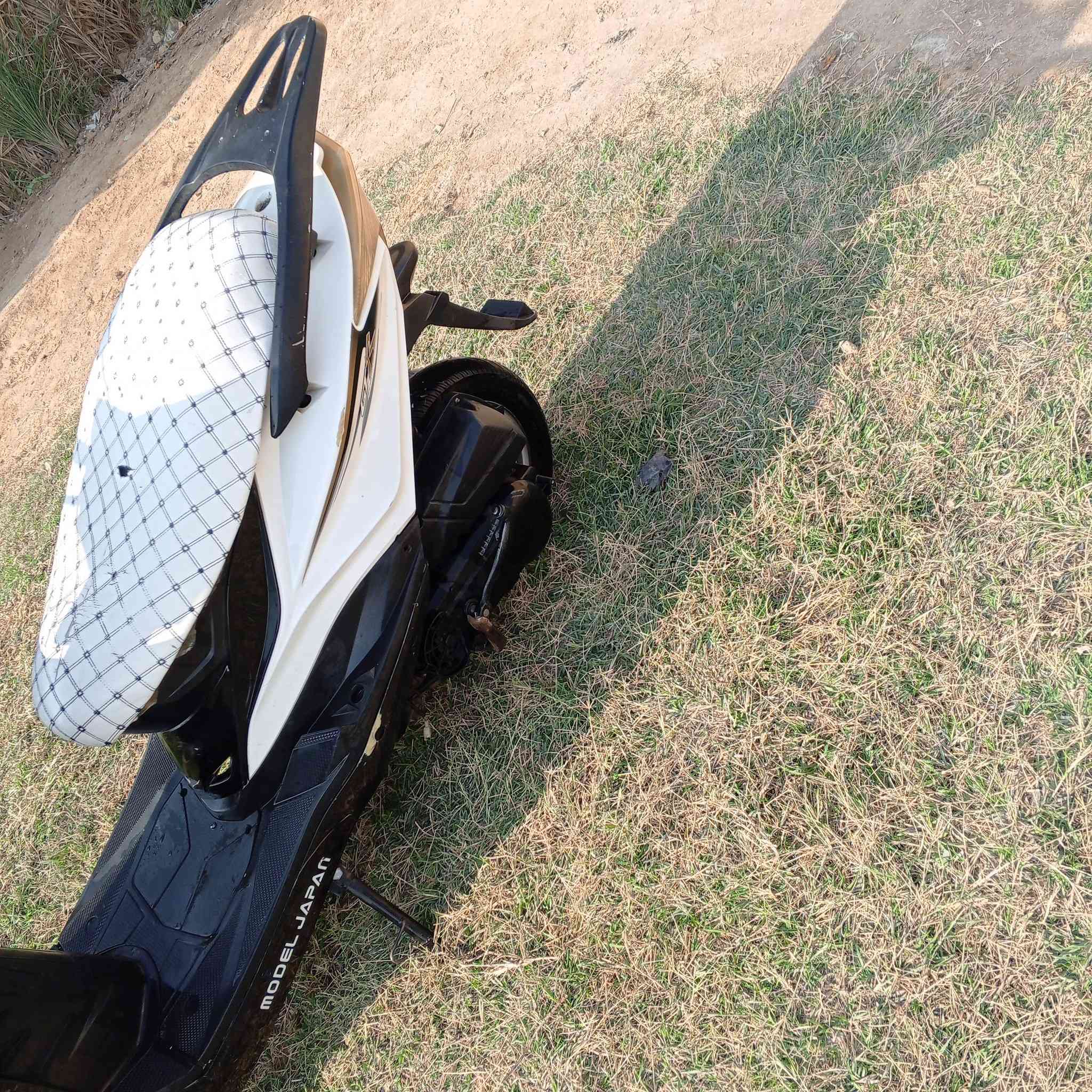 السلام عليكم عمي ب200 وبيهة مجال بسيط 
واتساب ***********
