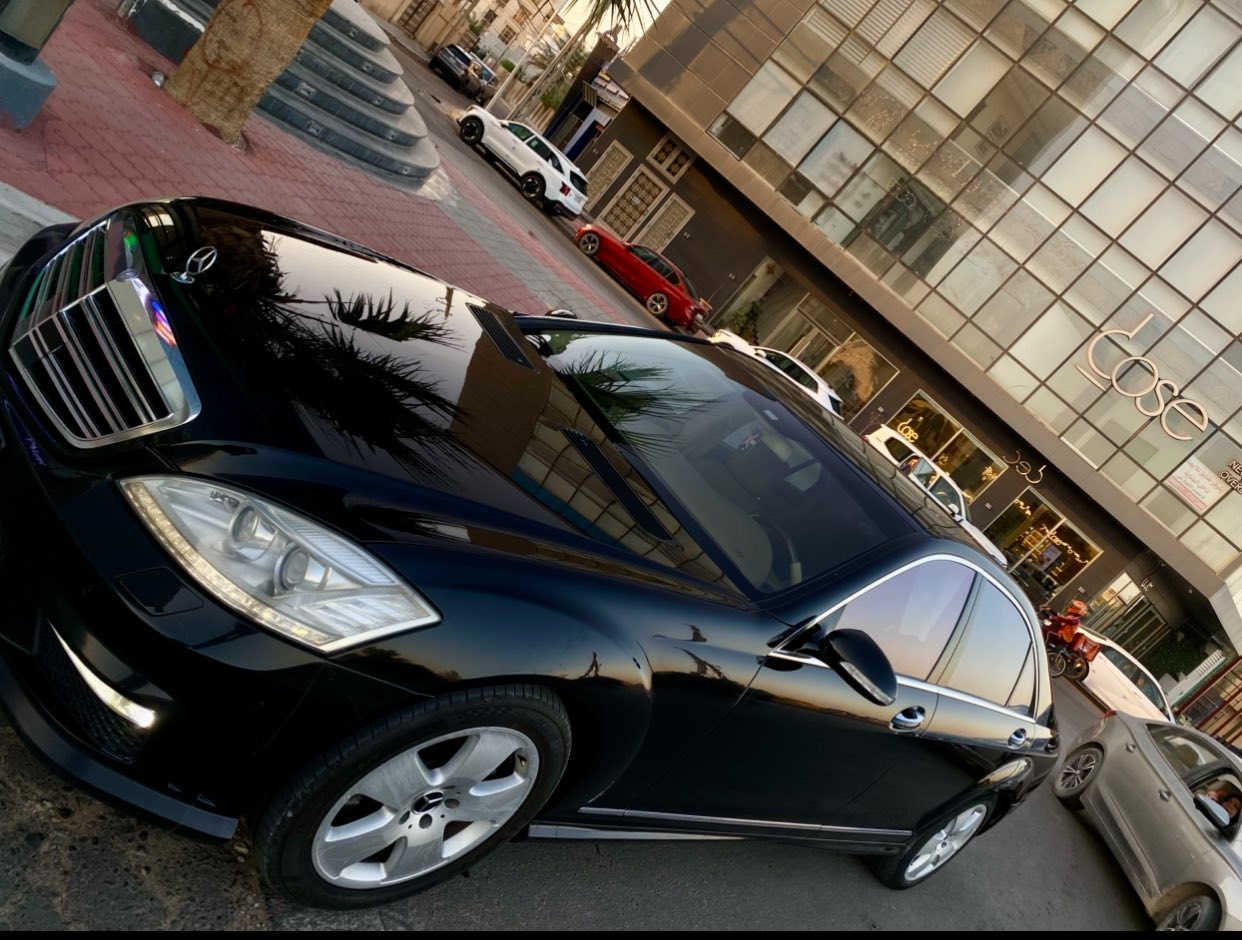 سلام عليكم
مرسيدس  S500 //S-class  وارد خليجي
بدون لوحات يعني كلك
موديل 2006 محدثه 2013 كله بلاد واصلي
السياره جديده بمعنى الكلمه 
حداديه جديده
تخم تاير
كير مكينه اكسل تبريد كله مكفول
السياره كله علبلاد 
وكلشي بيه شغال من قفالات من سنتر لوك من حساسات امامي وخلفي وباقي الكهربائيات كله شغاله
محرك 8V المرغوب بدون تنفس
تبريد ثلاث قطع 
والباقي مواصفات معروفه بال S
السعر ($110)
مكان السياره في البصرة
المراسله فقط وتساب 
‪+90 531 360 21 85‬


**إذا كنت صاحب هذا الإعلان وتريد حذفه لأي سبب، رجاءا أرسل رسالة إلى الدعم الفني**